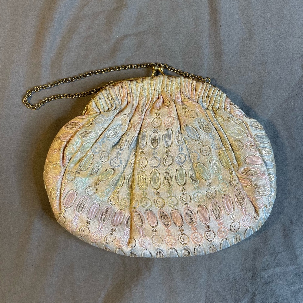 Vintage 1950’s Metallic Silk Brocade Kiss Lock Chain Wristlet/Clutch